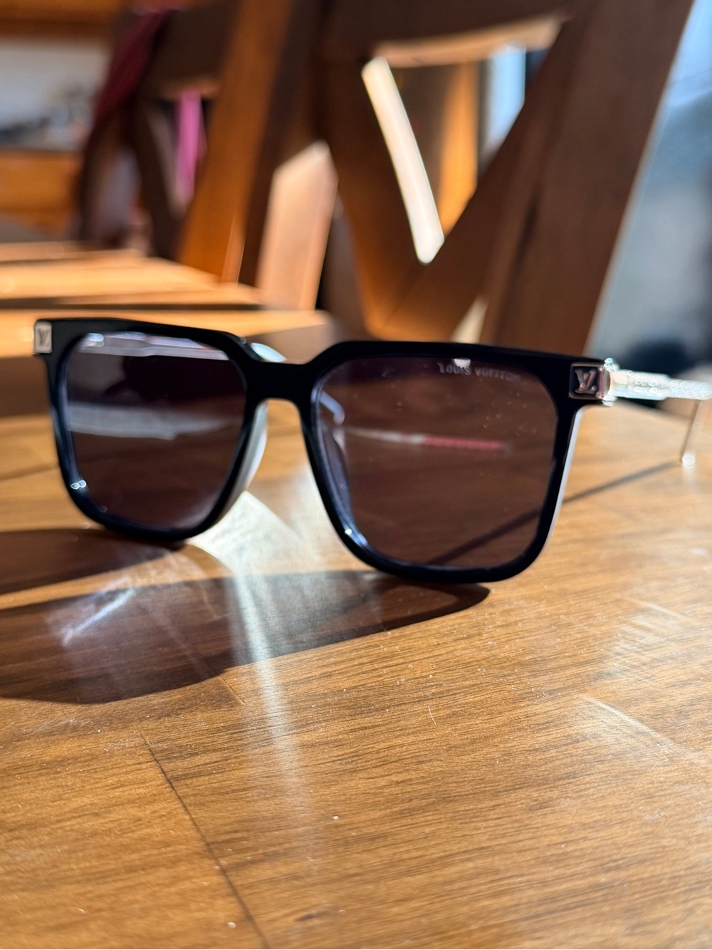 Louis Vuitton LV Rise Square Sunglasses